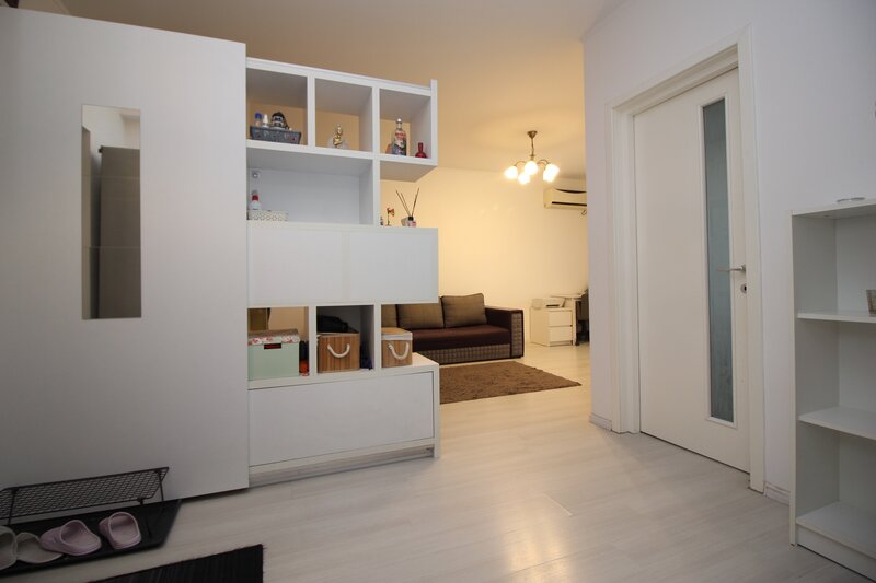 Brancoveanu, Luica, bloc 2013, mobilat si utilat, loc parcare